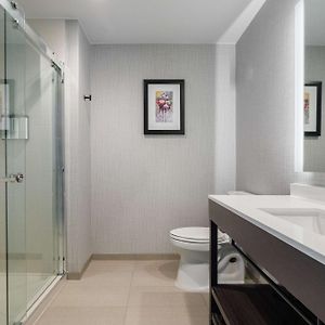 One-Bedroom King Suite